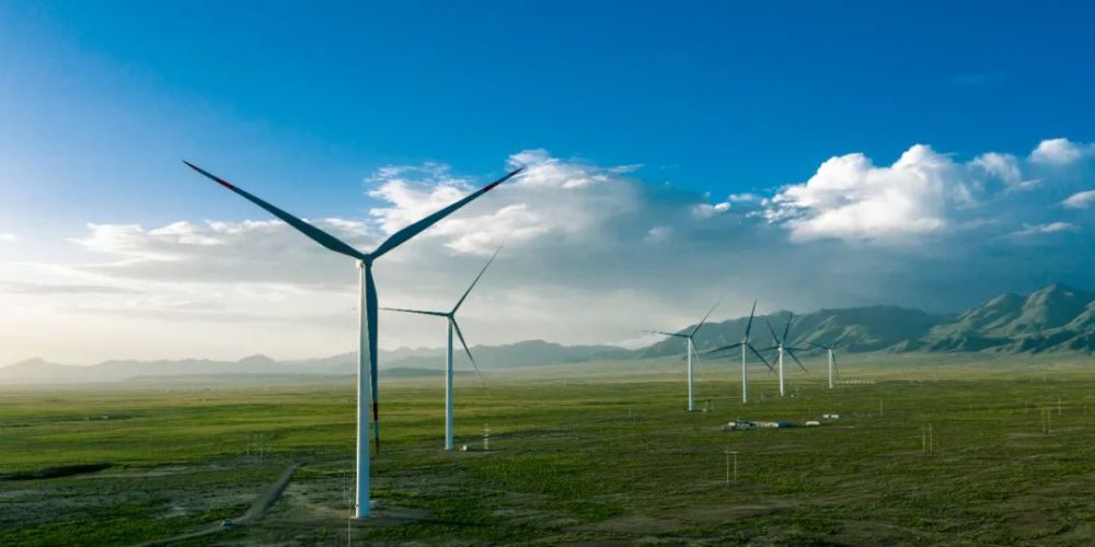 2022年全國風(fēng)電、光伏發(fā)電新增裝機(jī)突破1.2億千瓦，創(chuàng)歷史新高！